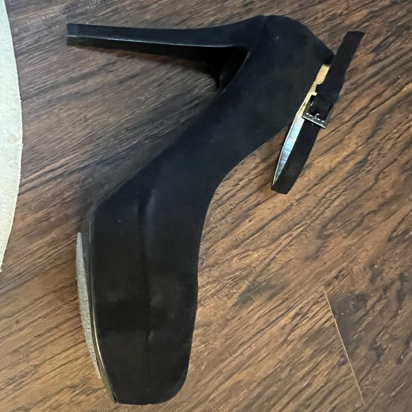 GUESS Pumps - Picture 7 of 10